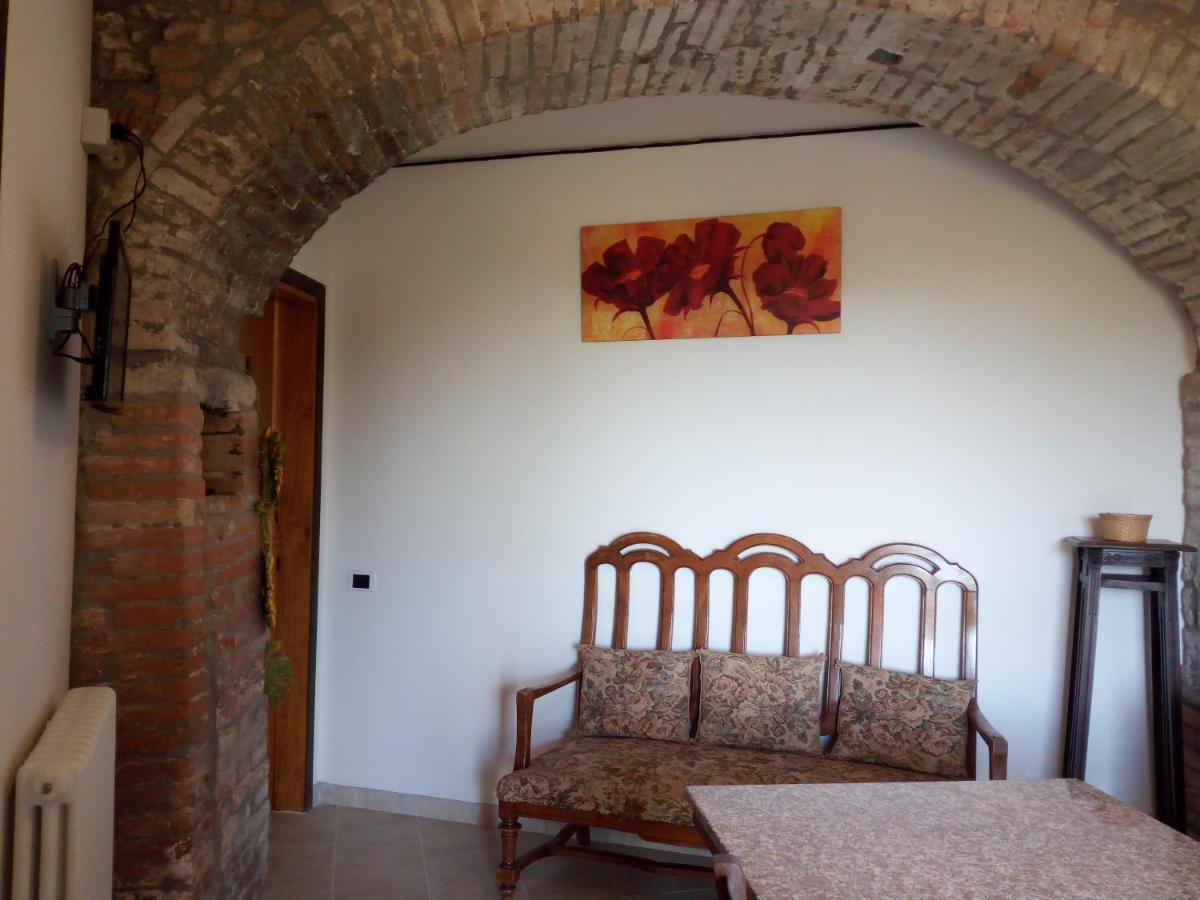 Agriturismo Del Frontino - Lo Studio Acqualagna Kültér fotó